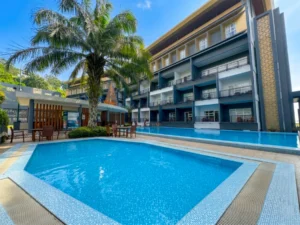 KOLAM, RENANG, KELUARGA, LIBURAN, BANDUNGAN, JAWA TENGAH